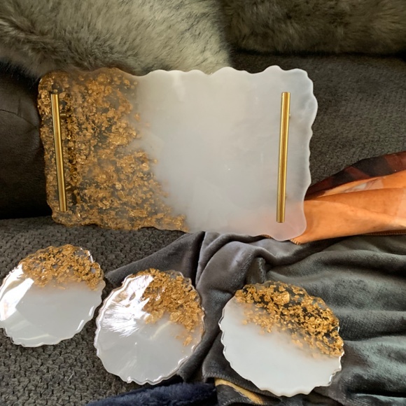 Beautiful white and gold serving tray set - Picture 4 of 5